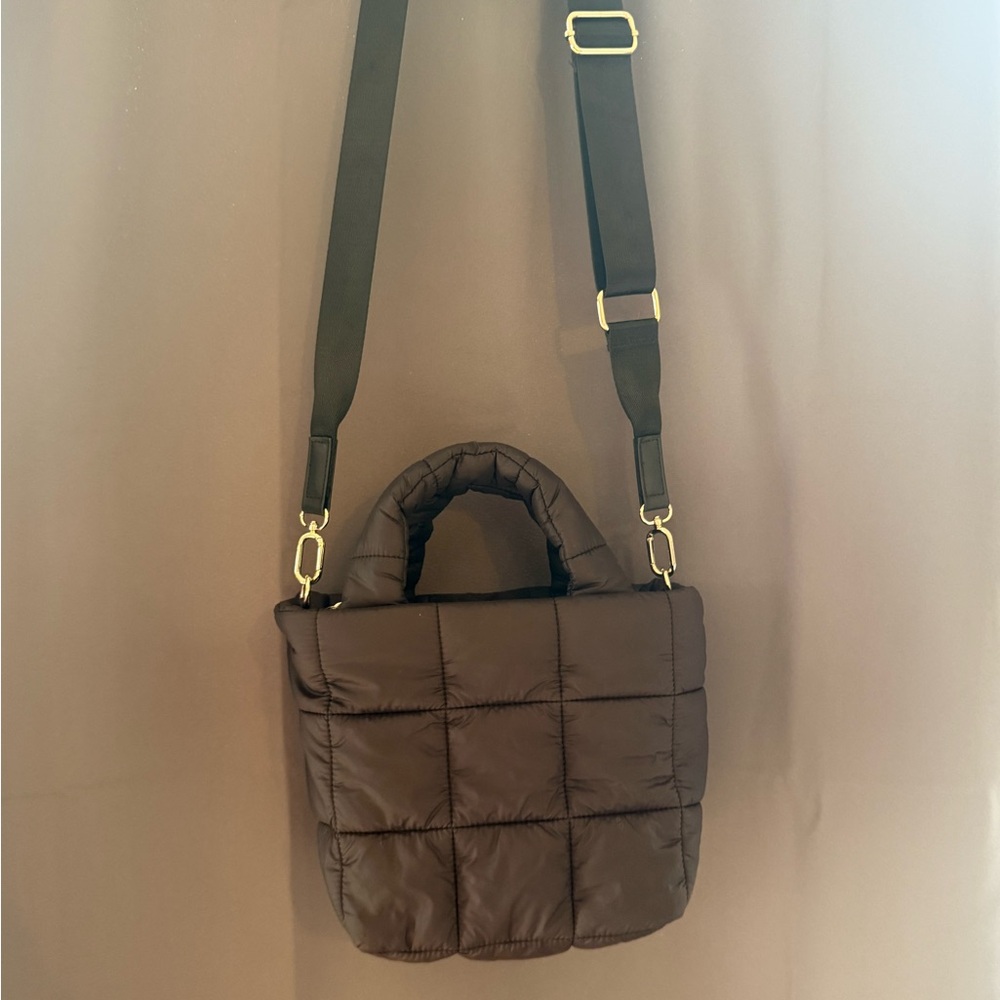 Elegant Black Quilted Women's Bag
